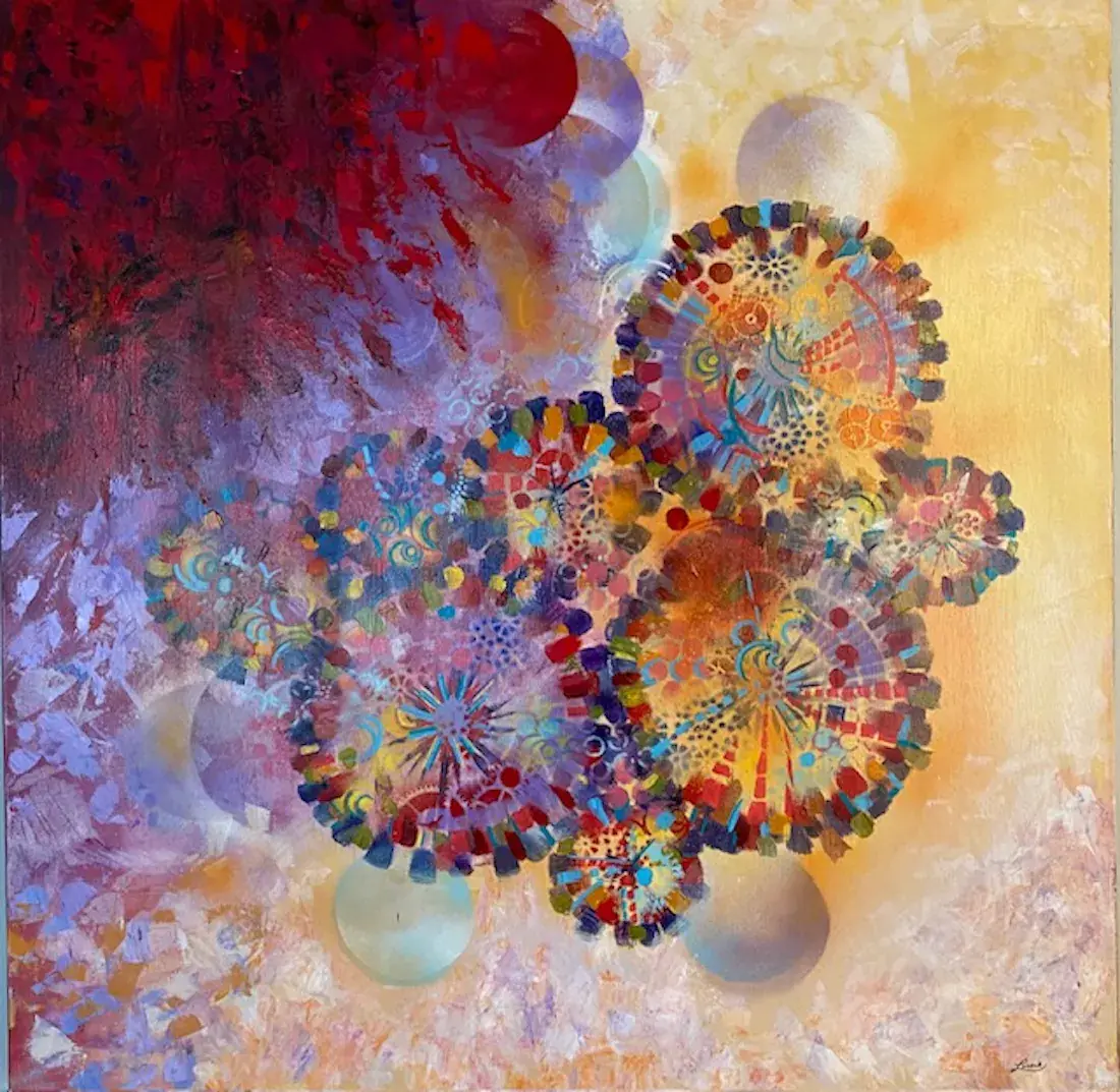 Coin de l'atelier de Lucie Rochon avec des toiles en cours